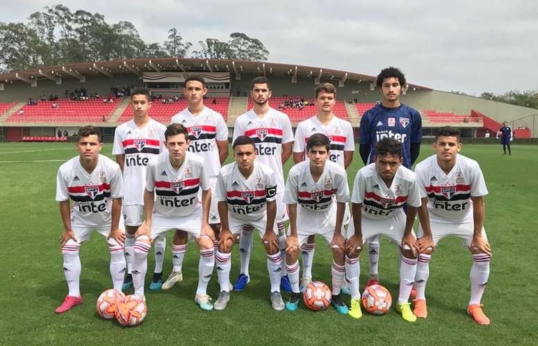 Em jogo de apenas um tempo, Sub-17 feminino faz 15 a 0 - SPFC