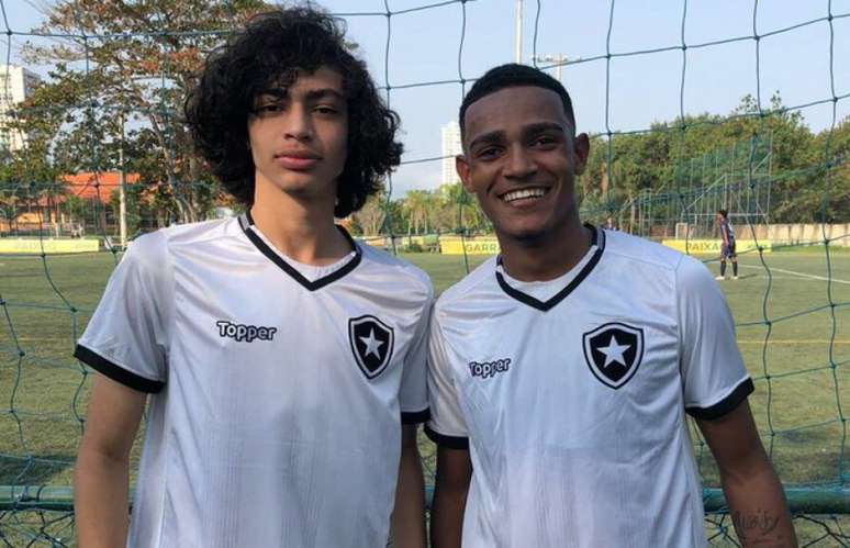 Matheus Nascimento e Marquinhos fizeram para o Botafogo (Foto: Divulgação/Botafogo)