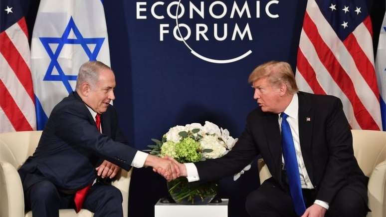 Benjamin Netanyahu e Donald Trump em janeiro de 2018; americano &eacute; um dos principais aliados do israelense