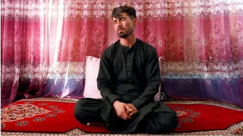 Mirwais Elmi diz que gostaria de ter morrido no ataque