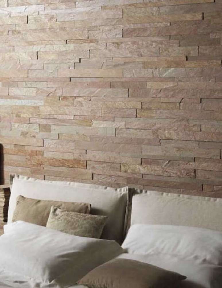 11. Ambiente revestido com pedra S&atilde;o Tom&eacute; rosa. Fonte: Pinterest