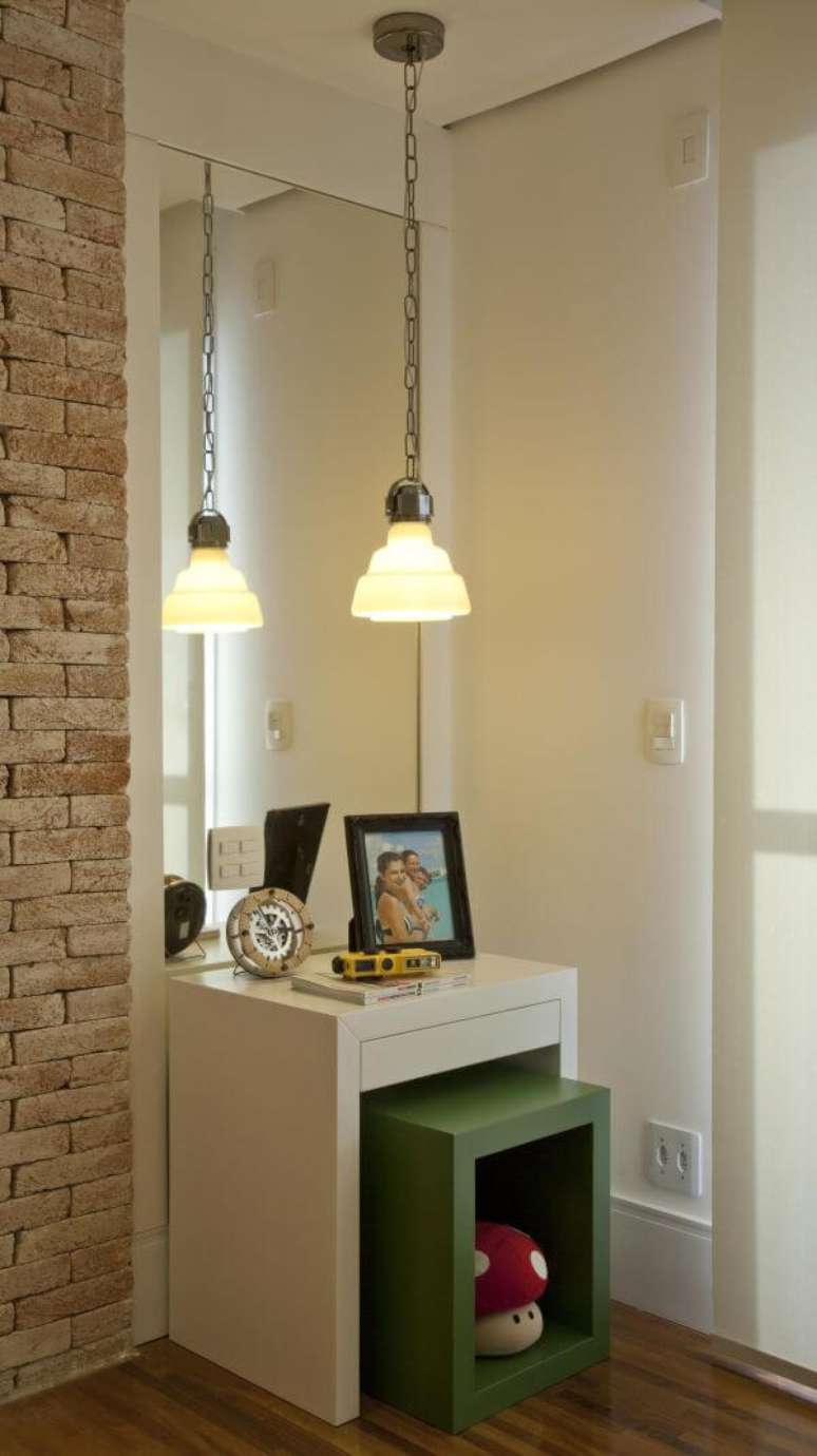 49. O criado mudo &eacute; um dos m&oacute;veis mais funcionais! &ndash; Por: Patricia Kolanian