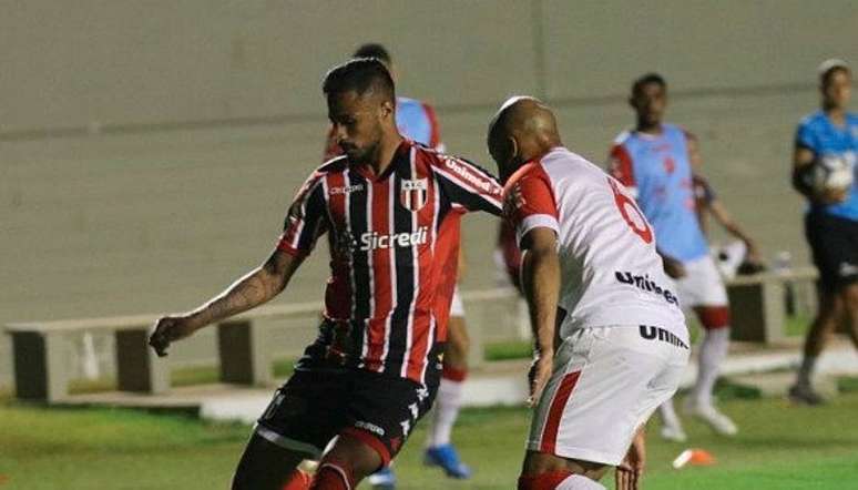 Botafogo-SP superou o Vila Nova em Goiânia