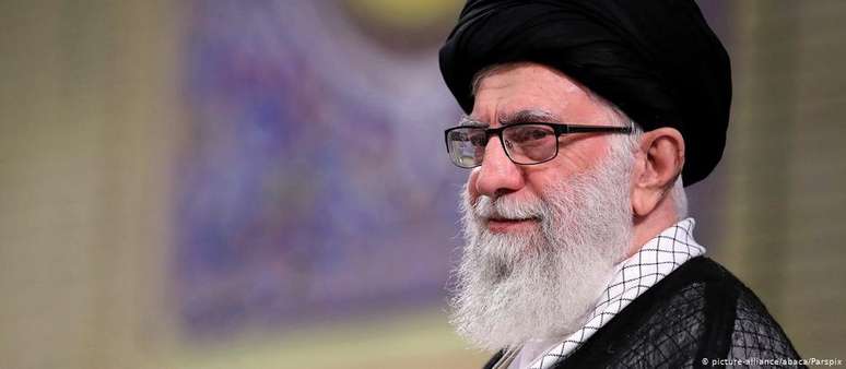 "Autoridades iranianas de qualquer nível jamais conversarão com os americanos", disse o aiatolá Khamenei 