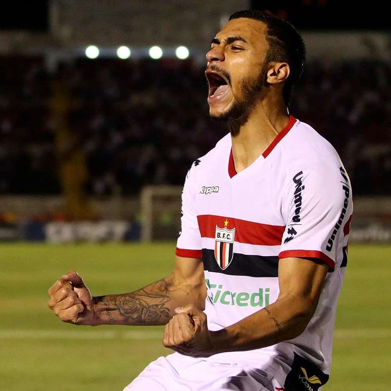 Murilo Henrique fez dois na vitória desta terça-feira (Foto: Raul Ramos/Botafogo-SP)