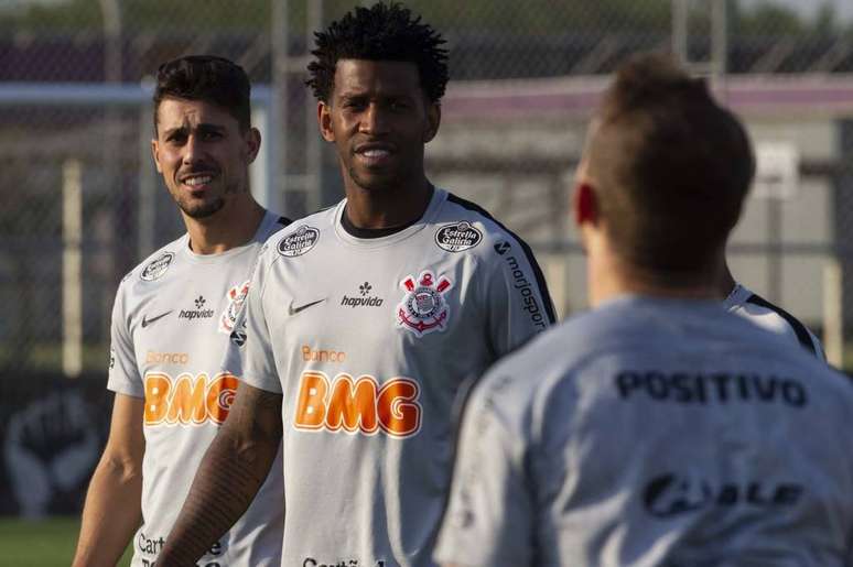 Avelar está à disposição de Fábio Carille (Foto: Daniel Augusto Jr. / Ag. Corinthians)