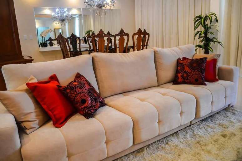 29. A qualidade dos materiais é muito importante para o sofá de luxo. Projeto de ELO Arquitetura Engenharia