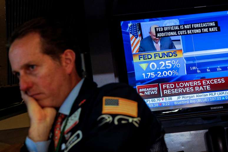 Operador trabalha na Bolsa de Nova York em meio a anúncio de decisão do Federal Reserve sobre juro
18/09/2019
REUTERS/Brendan McDermid