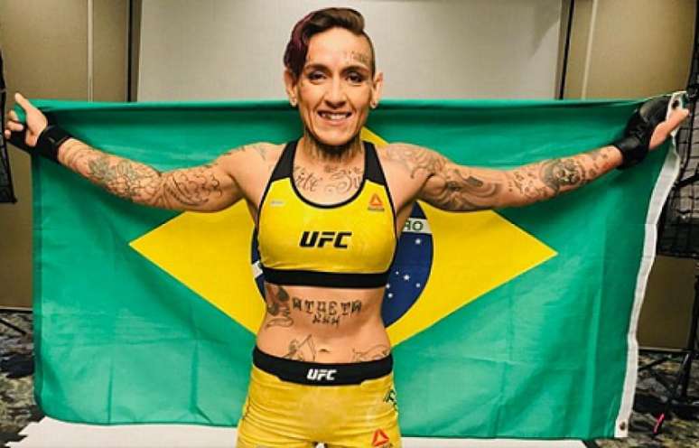 Sarah Frota foi dispensada pelo UFC após ser flagrada em exame antidoping (Foto: Reprodução/Instagram)