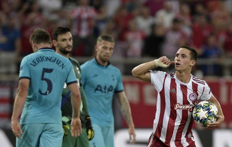 Podence marcou e iniciou a reação do Olympiacos (Foto: AFP)