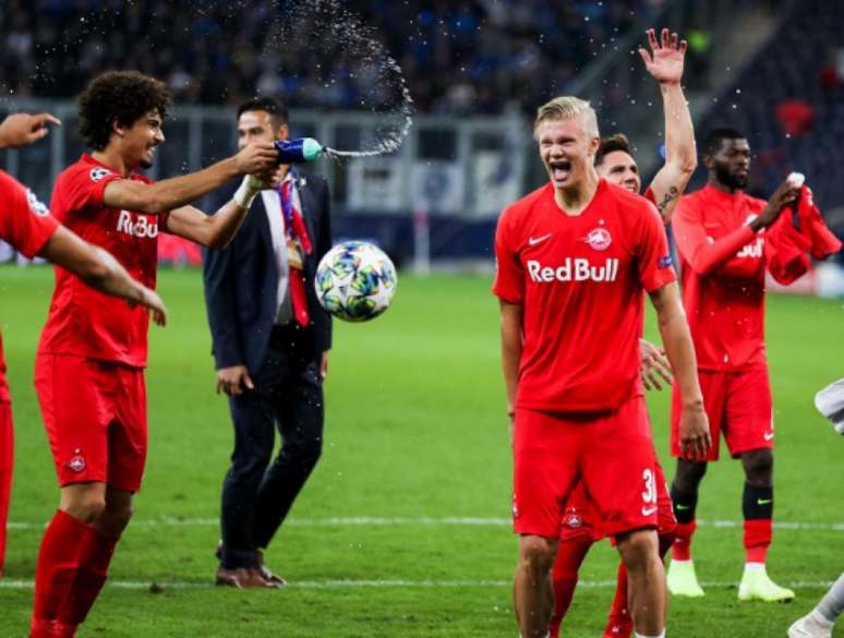 André Ramalho comemora com Haland (Foto: Reprodução)