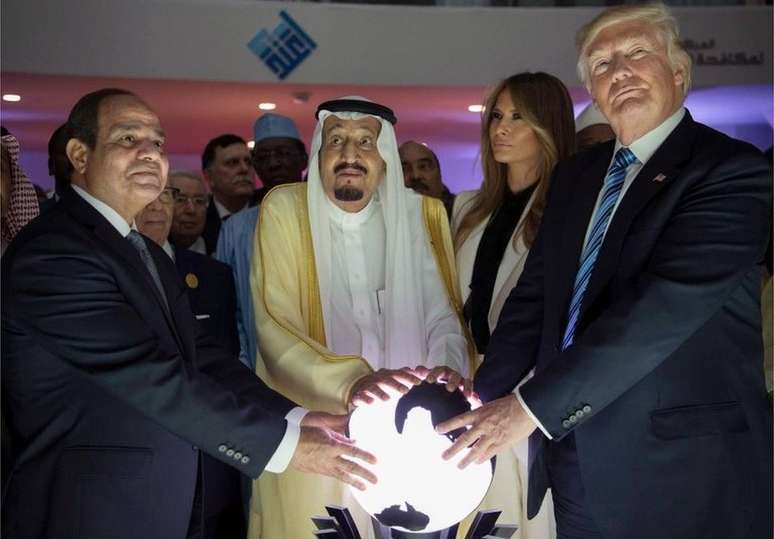 Donald Trump durante visita à Arábia Saudita em 2017