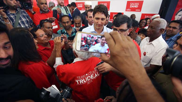 Apesar de ter assumido o poder com uma onda de apoio, Trudeau vem perdendo popularidade ano após ano
