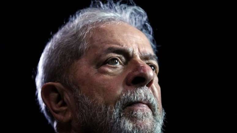 'Eu não mudei absolutamente nada (...) Quem mudou, quem evoluiu, melhor dizendo, foi o Lula', avalia Collor em entrevista à BBC News Brasil