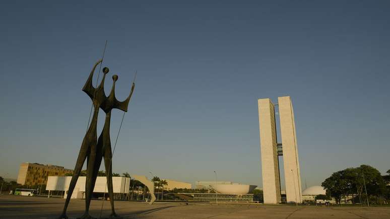 Praça dos Três Poderes, em Brasília; Collor se diz 'parlamentarista' e caracteriza o sistema presidencialista como 'a carroça da política brasileira'