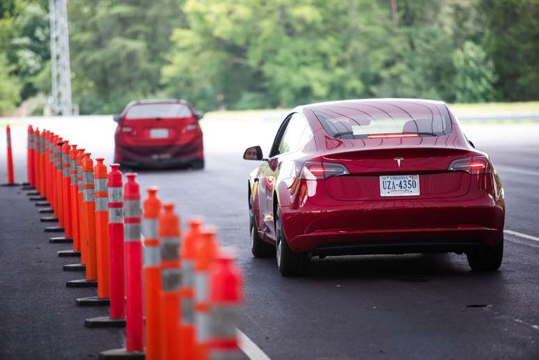 Teste de segurança do Tesla Model 3 em Ruckersville, Virgínia (EUA) 
22/07/2019
REUTERS/Amanda Voisard