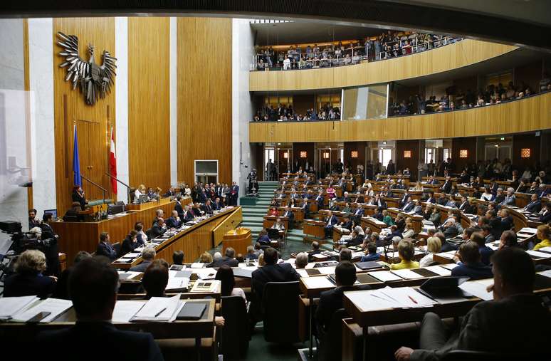 Plenário do Parlamento da Áustria
19/05/2016
REUTERS/Leonhard Foeger