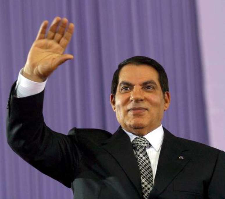 Aos 83 anos, morre ex-presidente da Tunísia Ben Ali