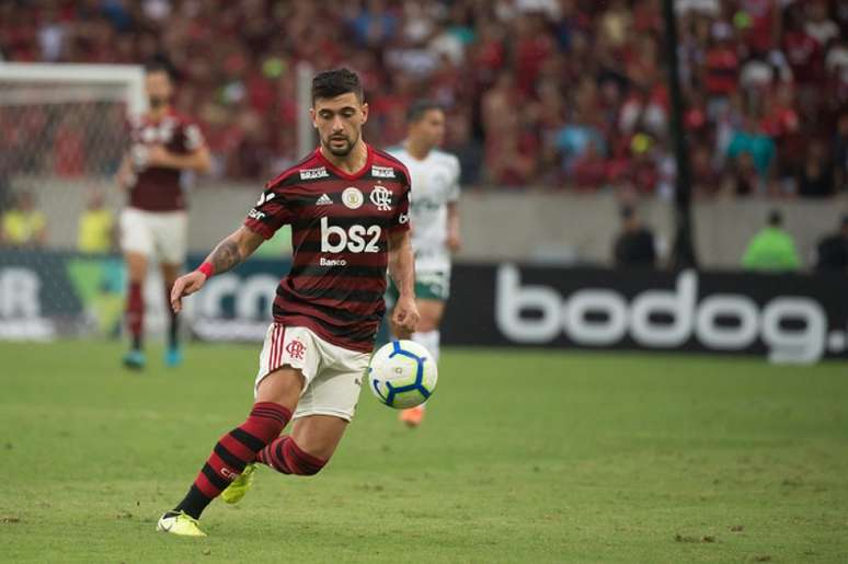 A venda do meia, atualmente no Flamengo, ainda gera contratempos para o Cruzeiro- (Foto: Alexandre Vidal / Flamengo)