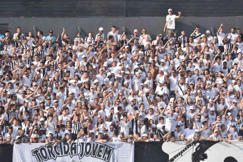 Torcida do Santos marca presença na Vila Belmiro (Ivan Storti/Santos)