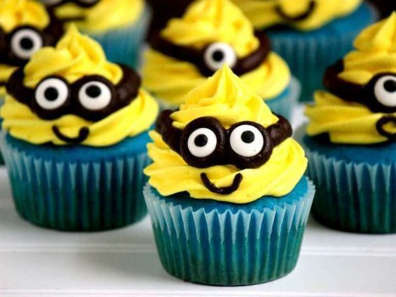 69. Este cupcake é lindo e divertido o bastante para uma boa festa dos Minions. Foto: Sou Mãe