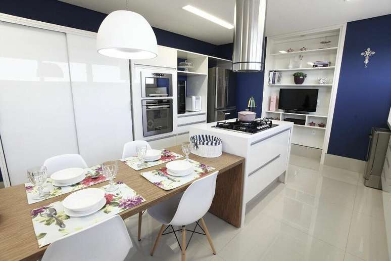 7. Lustres simples s&atilde;o aqueles que possuem poucos detalhes. Projeto de Belissa Corral