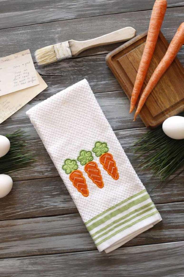 20. Pano de prato bordado especialmente para a cozinha &ndash; Por: Pinterest