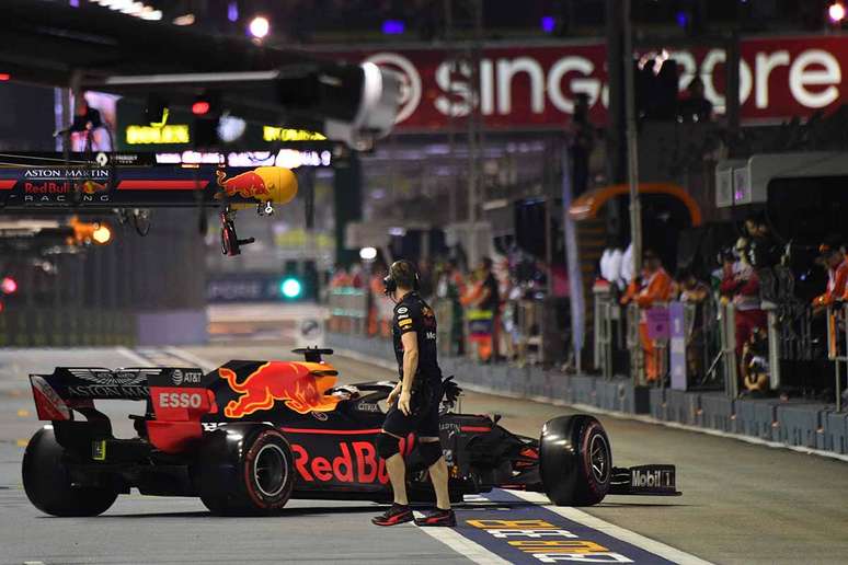 Albon espera corrida “difícil” em Singapura após grande diferença para Verstappen