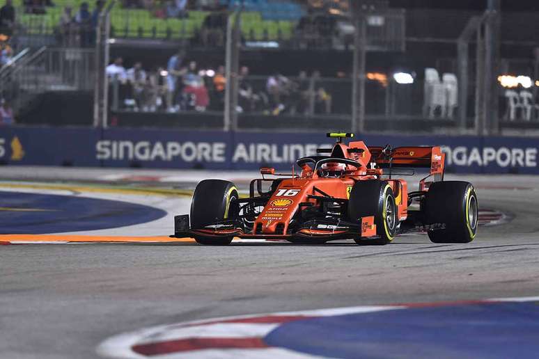 Leclerc não se sentiu “totalmente confortável com o equilíbrio do carro na pista” da Marina Bay