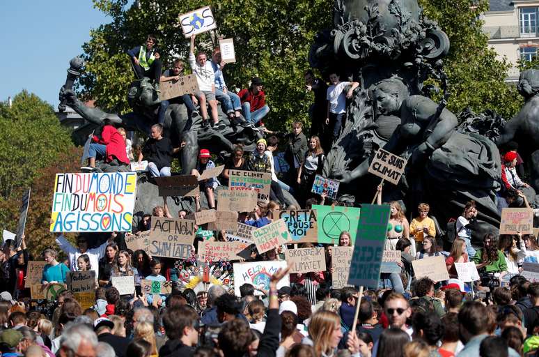 Protesto de estudantes pelo clima em Paris
20/09/2019
REUTERS/Charles Platiau
