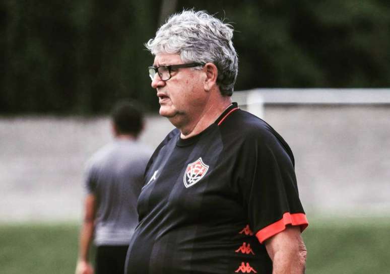 Esse é o quinto treinador da equipe na temporada (Foto: Divulgação/ECV)