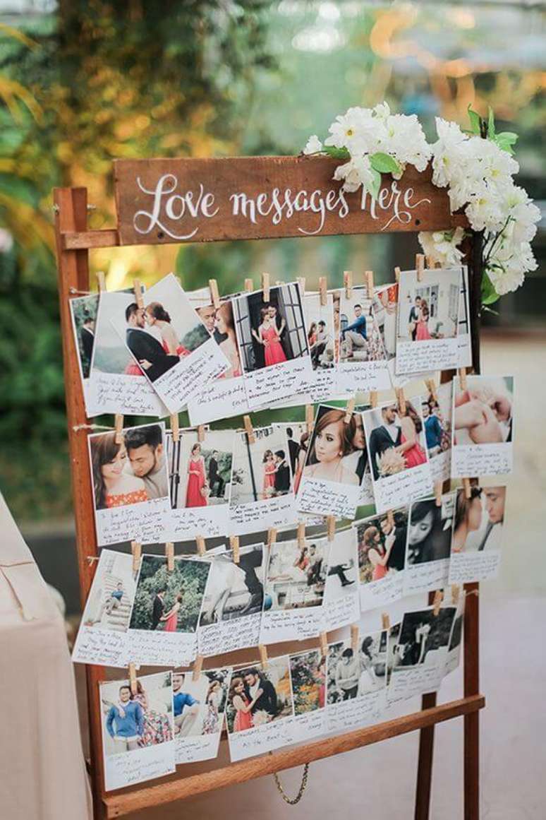 4. O casamento fica ainda mais lindo com o painel de fotos para festa &ndash; Por: Pinterest