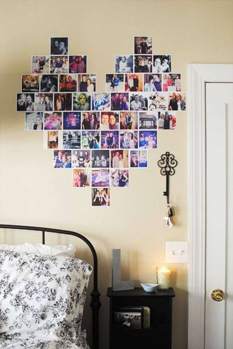 27. Tenha um lindo painel de fotos na decoração do seu quarto para lembrar de momentos especiais – Por: Pinterest