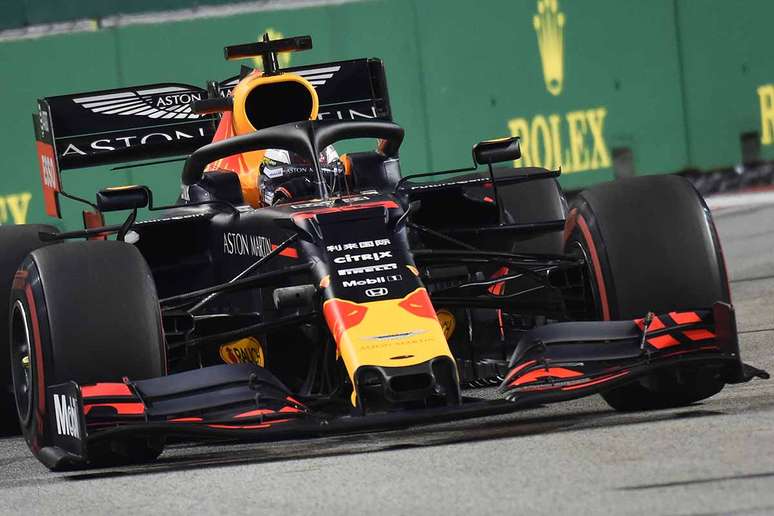 De candidato à pole ao quarto lugar: Verstappen vê Red Bull mais lenta do que imaginava em Singapura