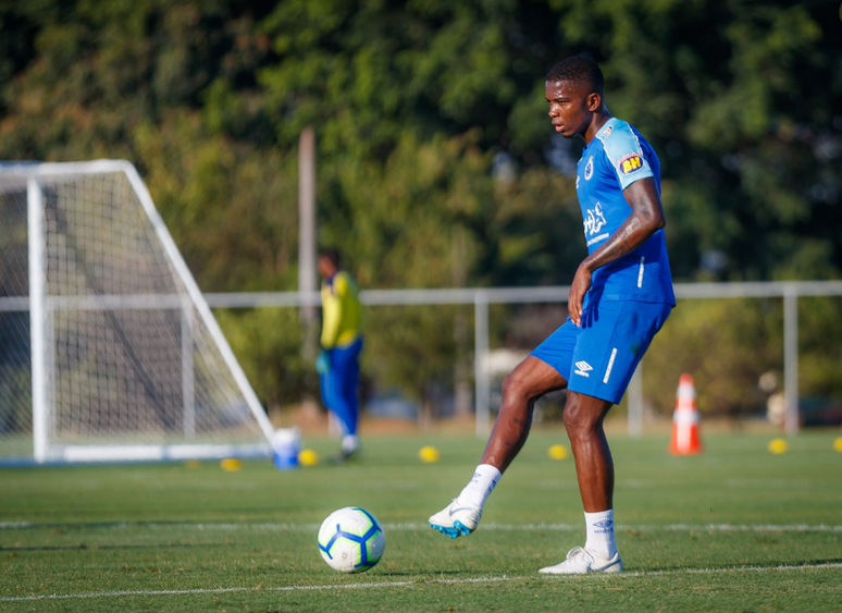 Com boa sequência pelo cruzeiro, Cacá deve ser escalado novamente (Foto: Reprodução/Cruzeiro)