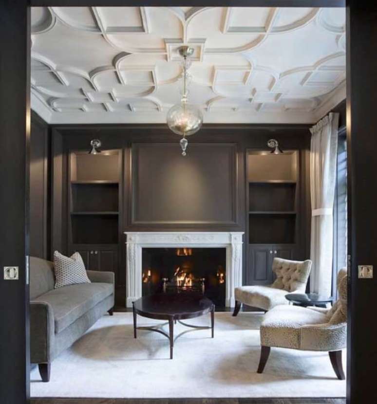 30. A placa de gesso tamb&eacute;m pode ser utilizada no teto. Fonte: Pinterest