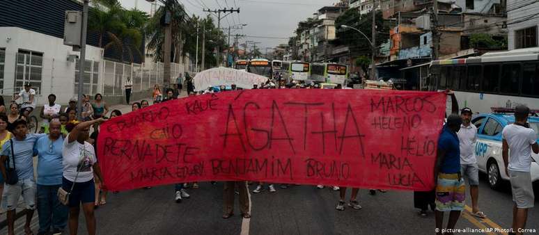 Protesto por morte de Ágatha reuniu moradores do Complexo do Alemão e de outras áreas do Rio