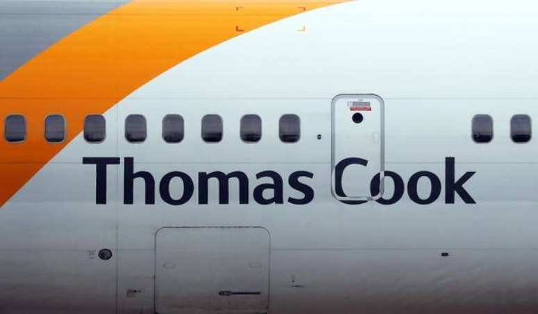 Thomas Cook decreta falência e deixa 600 mil passageiros sem retorno para casa