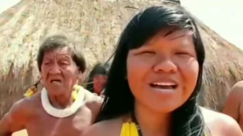 Bolsonaro citou em seu discurso a ind&iacute;gena Ysani Kalapalo, que defendeu o presidente sobre o avan&ccedil;o das queimadas na Amaz&ocirc;nia