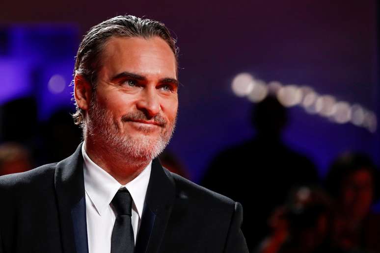 Joaquin Phoenix posa para a pr&eacute;-apresenta&ccedil;&atilde;o do filme "Coringa" no festival de Toronto, no Canad&aacute;. 9/9/2019. REUTERS/Mario Anzuoni