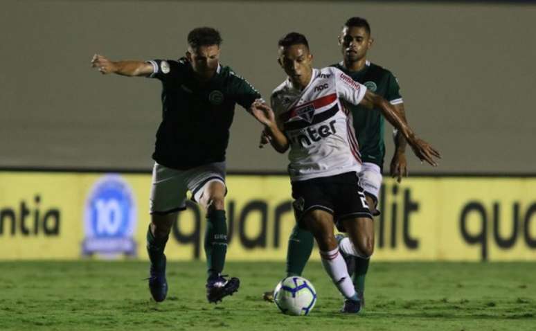 São Paulo venceu o Goiás por 2 a 1, no primeiro turno, no Serra Dourada (Foto: Rubens Chiri / saopaulofc.net)