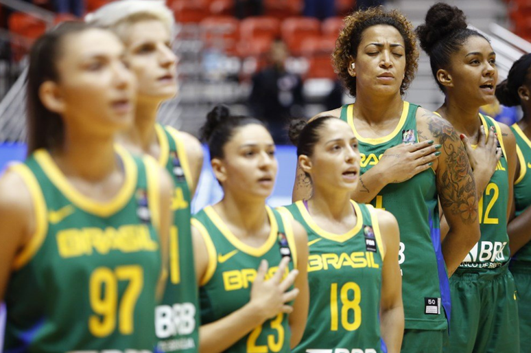 Seleção passeou pela Argentina e é líder do grupo B (Foto: FIBA/Divulgação)