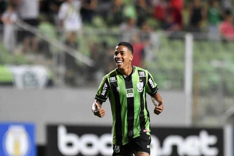 Matheusinho foi o autor do segundo gol do Coelho (Foto: Mourão Panda/América-MG)