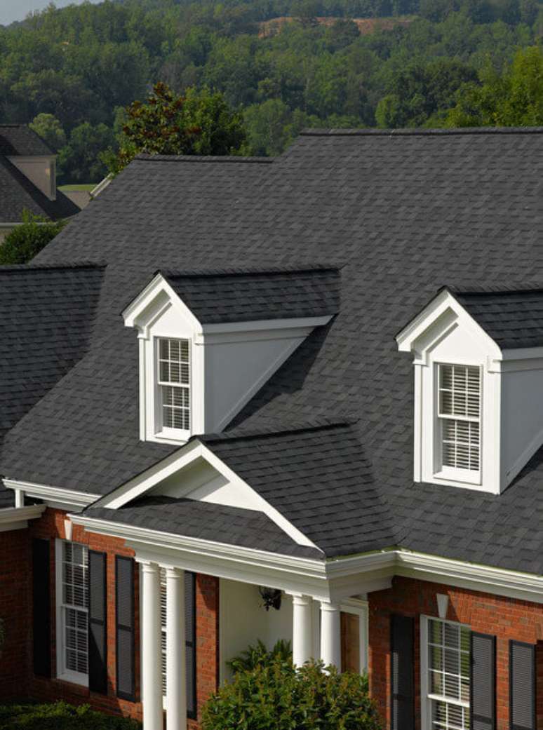 1. Use a telha shingle para a fachada da sua casa ficar linda! – Por: Pinterest
