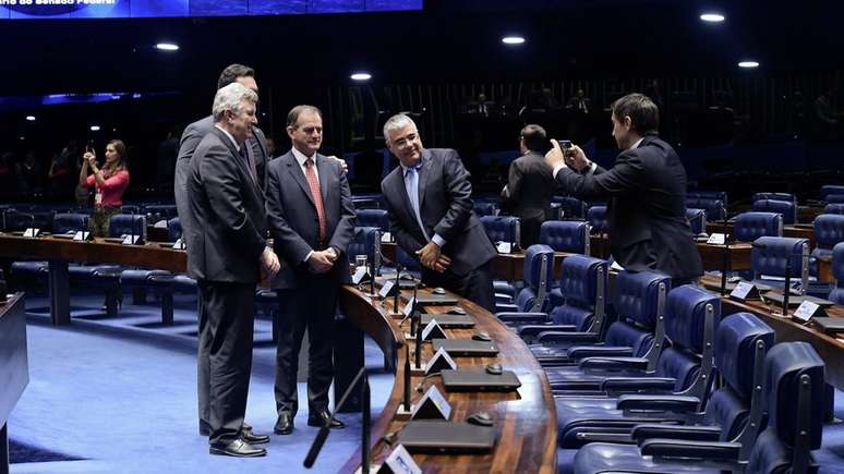 Indicação de Aras pode ser votada já nesta quarta (25). Ele precisa de pelo menos 41 dos 81 senadores