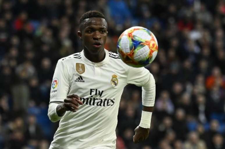 Vinicius Junior ficou entre os cinco jogadores jovens na última temporada (Foto: Javier Soriano/AFP)