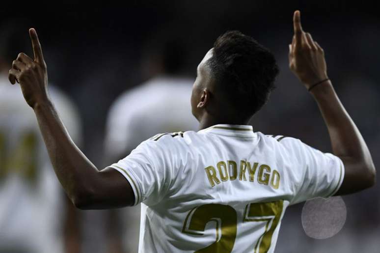 Rodrygo marcou o primeiro gol com a camisa do Real (Foto: AFP)