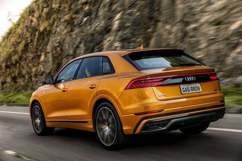 A carroceria do Audi Q8 est&aacute; na moda: SUV cup&ecirc;.