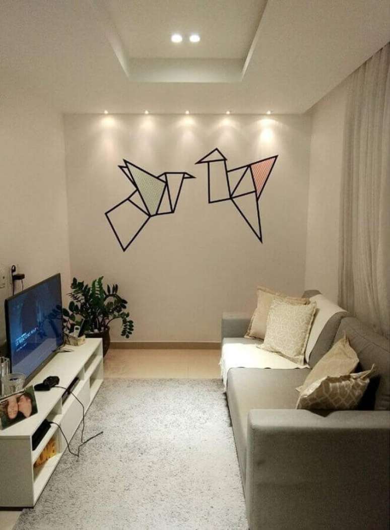 23. Parede decorada com fita isolante para sala de estar minimalista &ndash; Foto: Rosaline C. Albuquerque Tojal