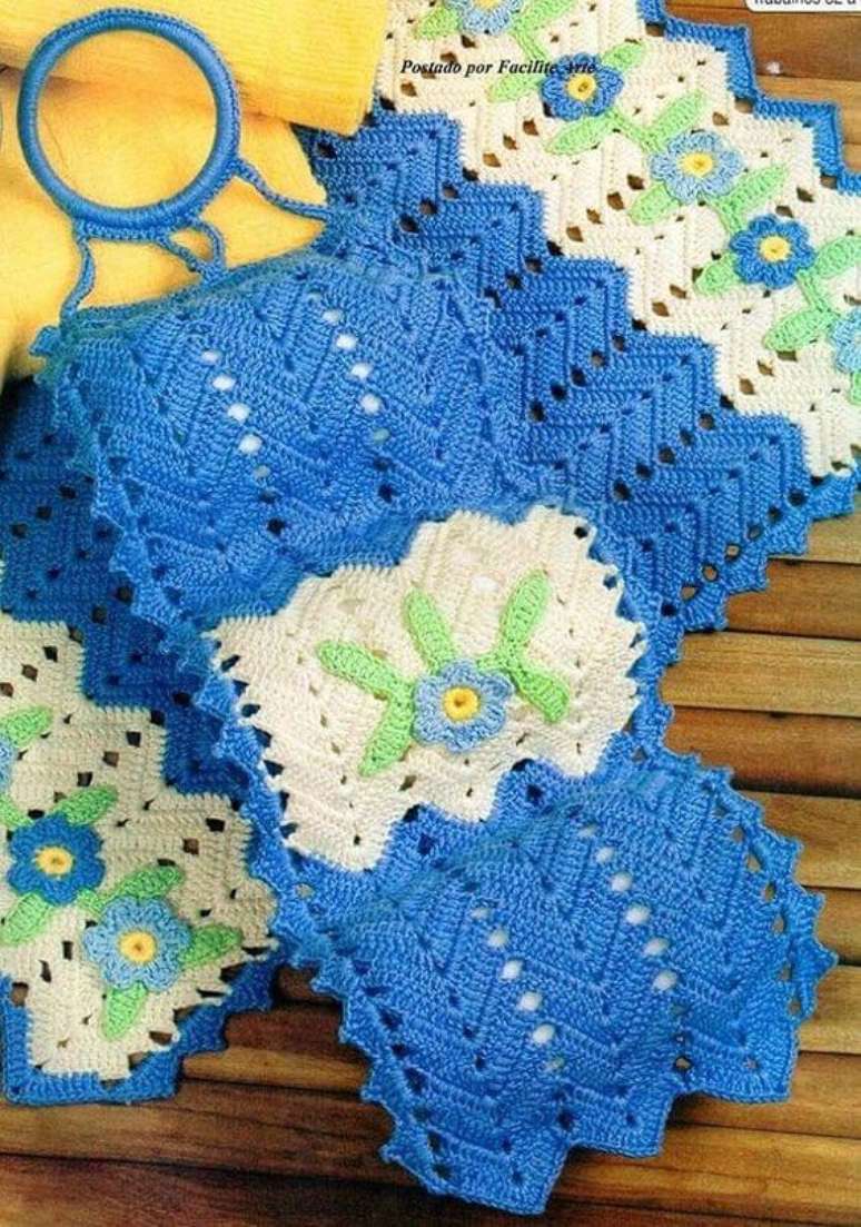 14. Fa&ccedil;a um lindo porta papel higi&ecirc;nico de croch&ecirc; na sua casa &ndash; Por:&nbsp;Facilite Arte